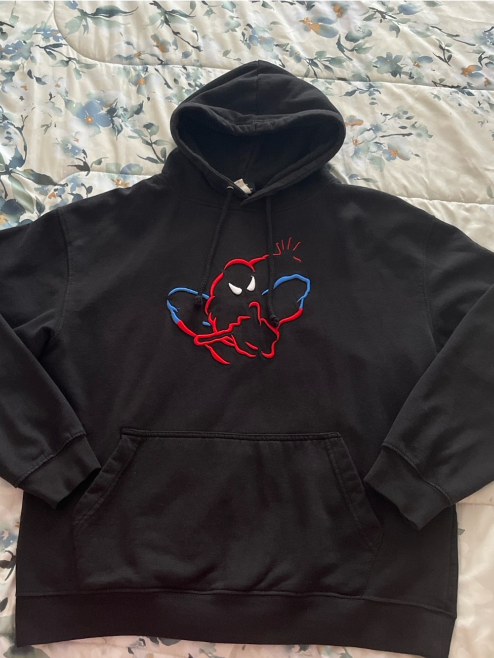 Universal Studios Marvel Spider-Man Embroidered Hoodie Size Large Black